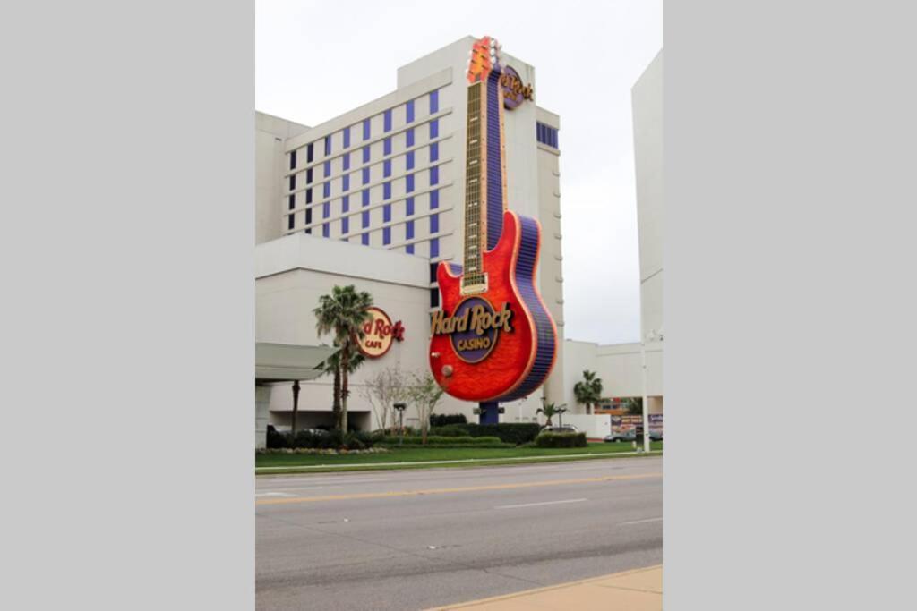 Seaside Gem Apartment Biloxi Bagian luar foto