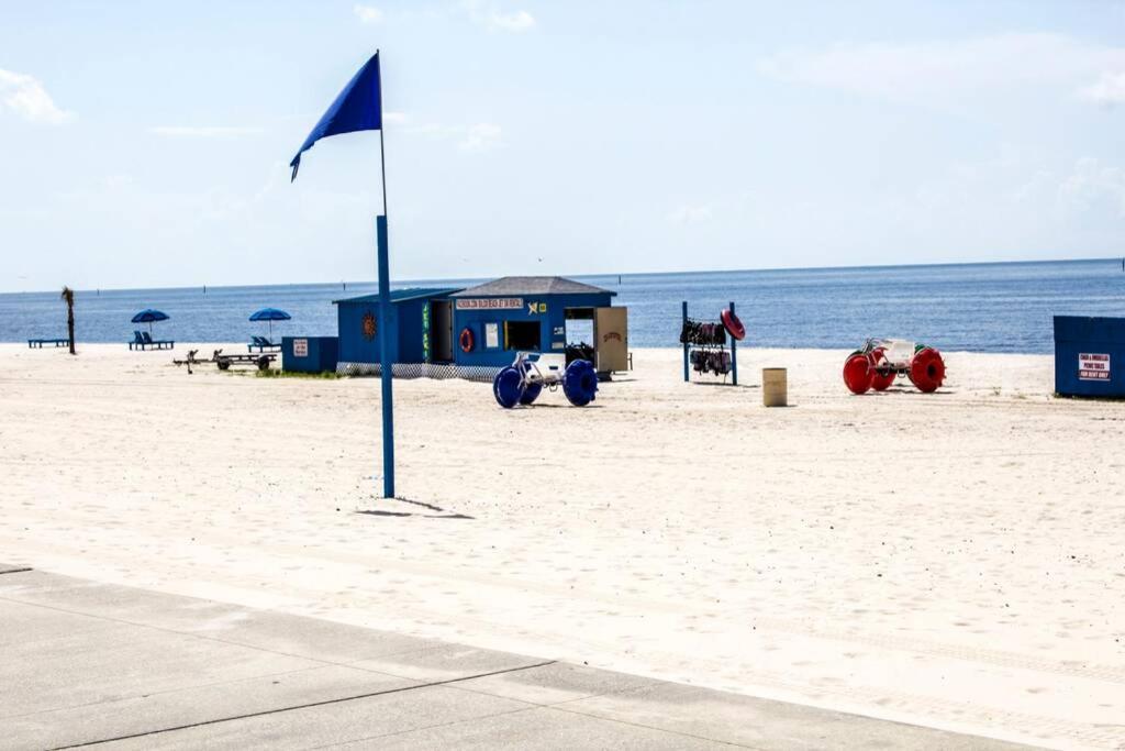 Seaside Gem Apartment Biloxi Bagian luar foto